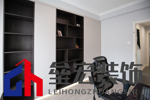 白色、木色與黑色演繹同一空間下的不同格調(diào)！