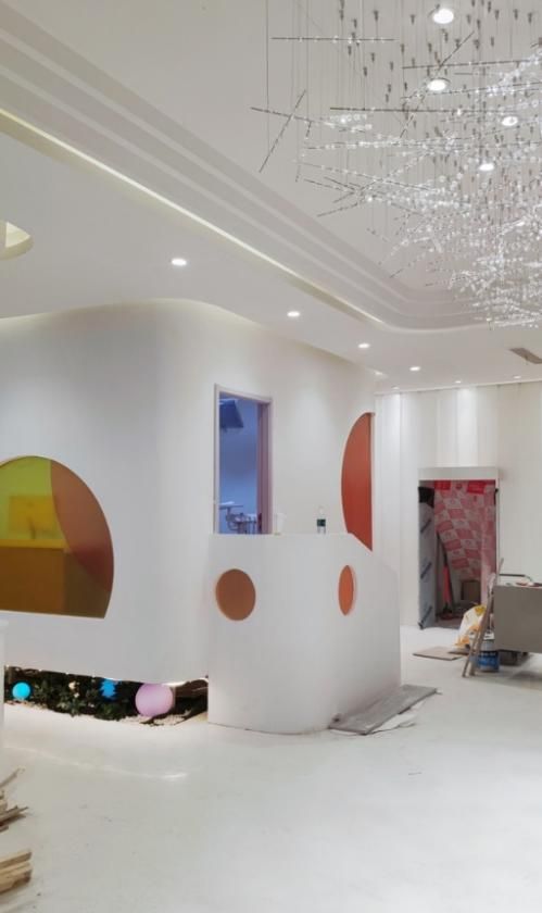 圖片包含 室內(nèi), 桌子, 水槽, 房間 描述已自動生成