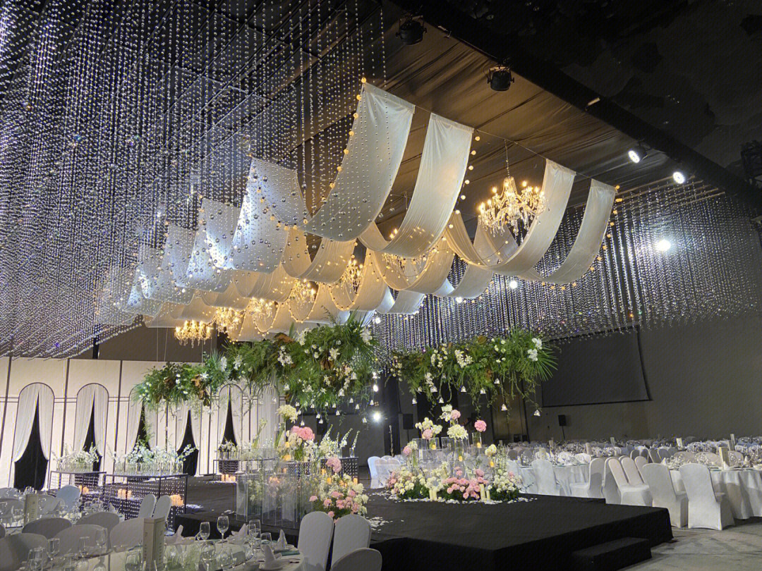 婚慶布置現(xiàn)場(chǎng)_婚慶布置會(huì)場(chǎng)的圖片_廈門(mén)婚慶布置