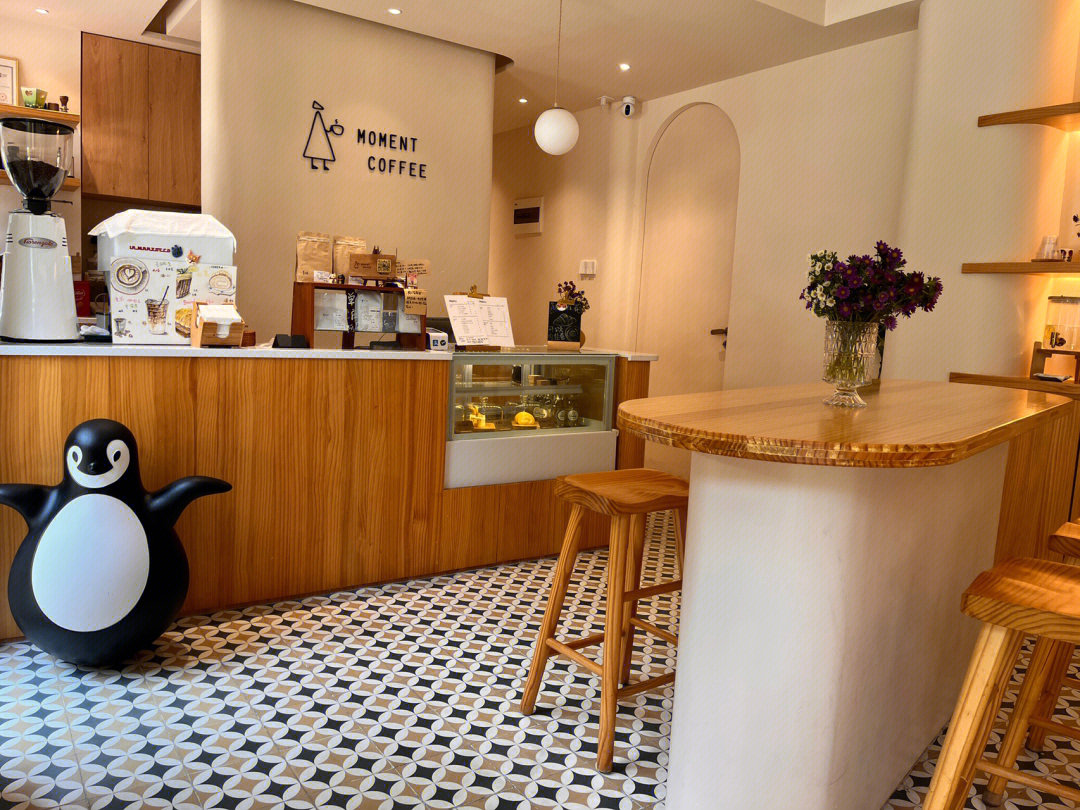 咖啡飲品店 裝修_廈門(mén)咖啡店裝修設(shè)計(jì)_復(fù)古風(fēng)的咖啡裝修圖片