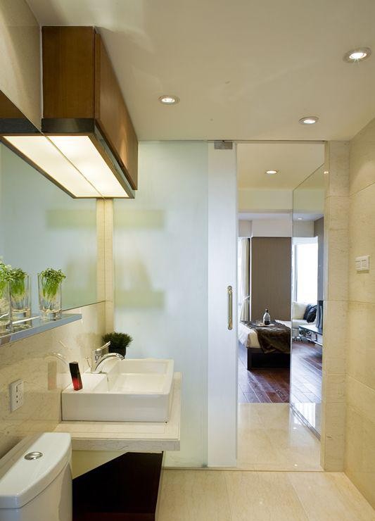 現(xiàn)代簡(jiǎn)約二居室衛(wèi)生間裝修圖片效果圖