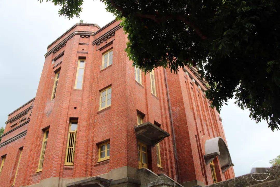 廈門(mén)裝修別墅_廈門(mén)別墅裝修價(jià)格_別墅廈門(mén)裝修圖片