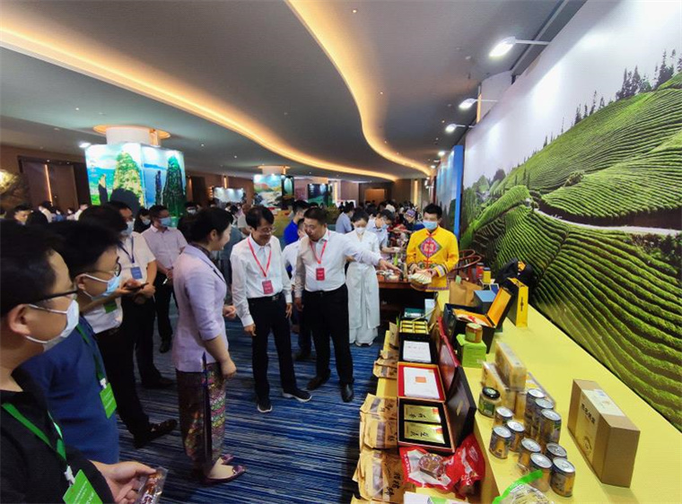 _農民工入會助力鄉(xiāng)村振興戰(zhàn)略_傳承紅色文化助力鄉(xiāng)村振興