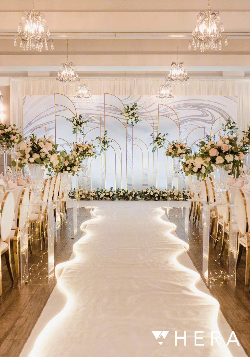 廈門場(chǎng)地婚禮布置公司_廈門婚禮場(chǎng)地布置_廈門場(chǎng)地婚禮布置多少錢