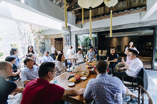 廈門十強(qiáng)裝修公司_廈門裝修工程公司排名榜_廈門裝修隊(duì)