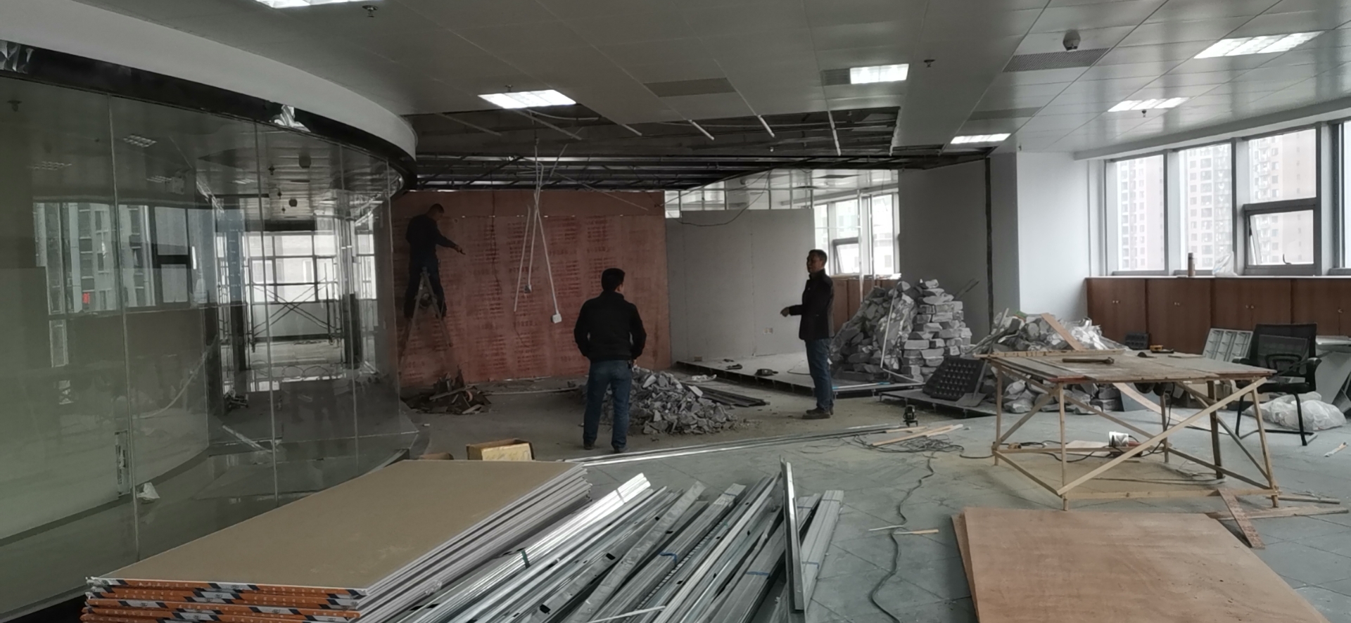 廈門裝修工人一天多少錢_廈門裝修工_廈門裝修工程公司