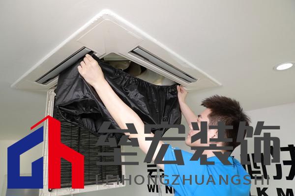 揭秘“小病大修”現(xiàn)象，啄木鳥家庭維修構(gòu)筑誠信維修新生態(tài)